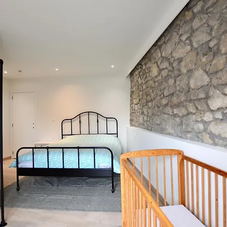 Charming House Near *